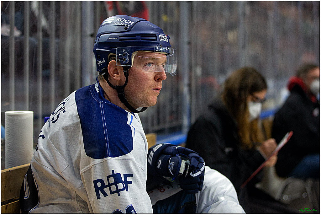 PENNY DEL; Koelner Haie- Straubing Tigers; Koeln, 09.10.2022